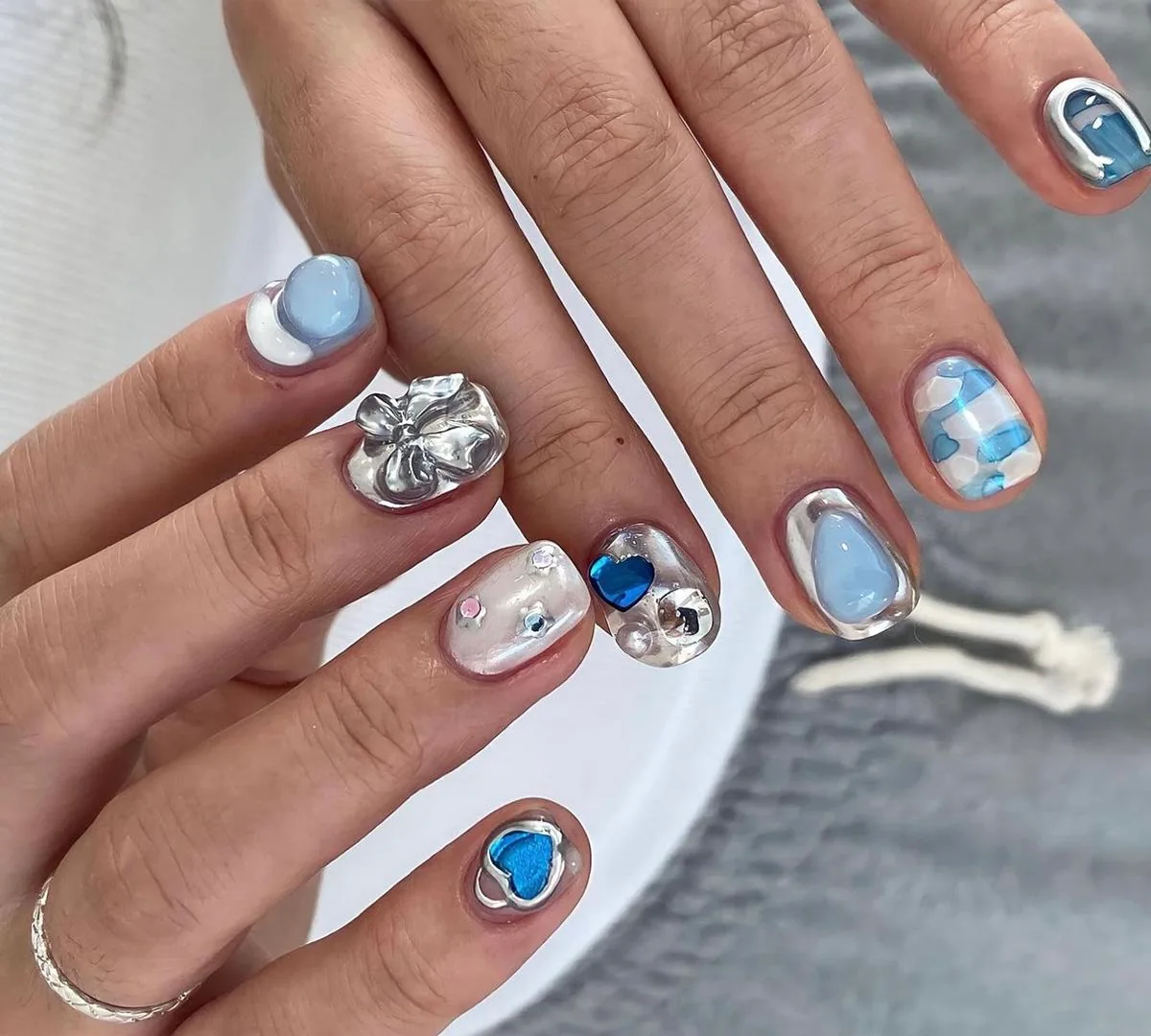 Here:re Nail
