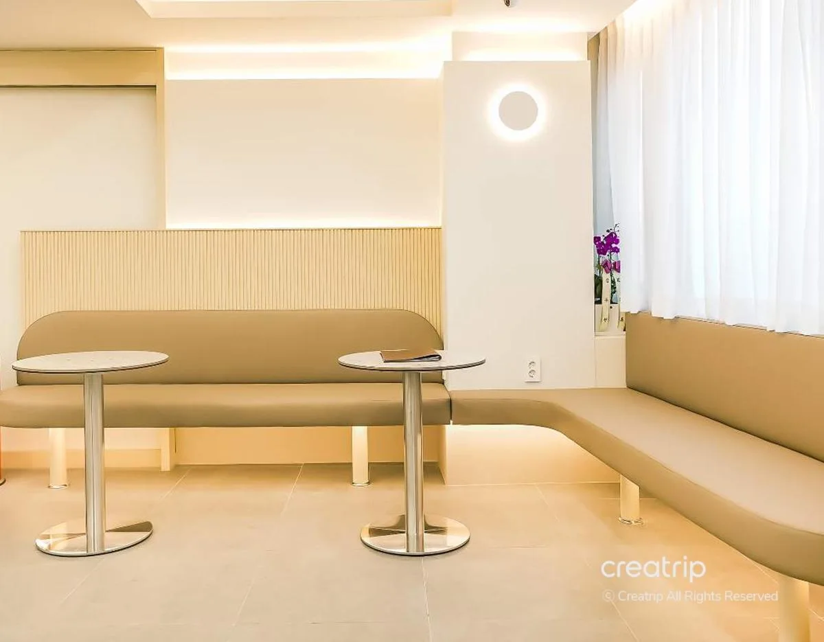Dig Hair Gwanghwamun