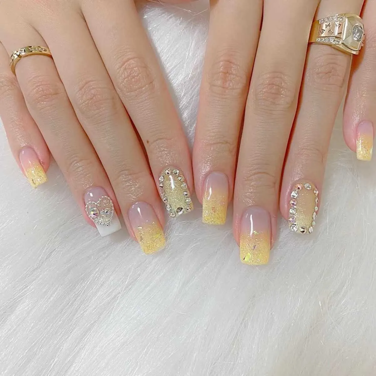 네일나랑노랑